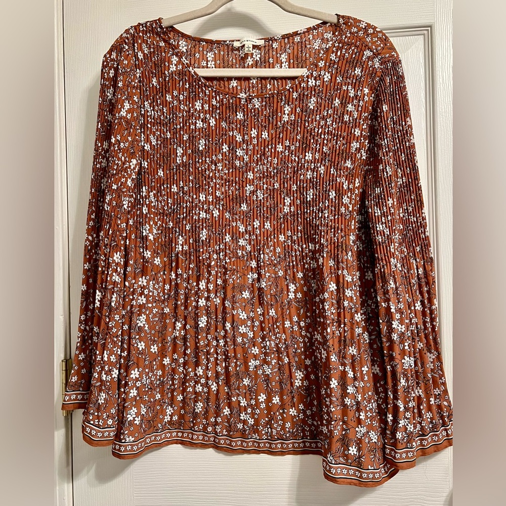 Max Studio Rust Floral Pleated Peasant Blouse